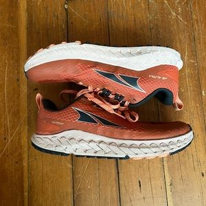 WOMEN'S ALTRA OUTROAD